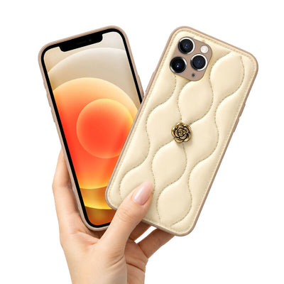 📱 iPhone 14 Pro Max Uyumlu Şık Çiçek Desenli Kılıf – Krem 🌸
